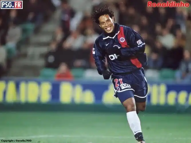 在中场的缜 在中场的缜